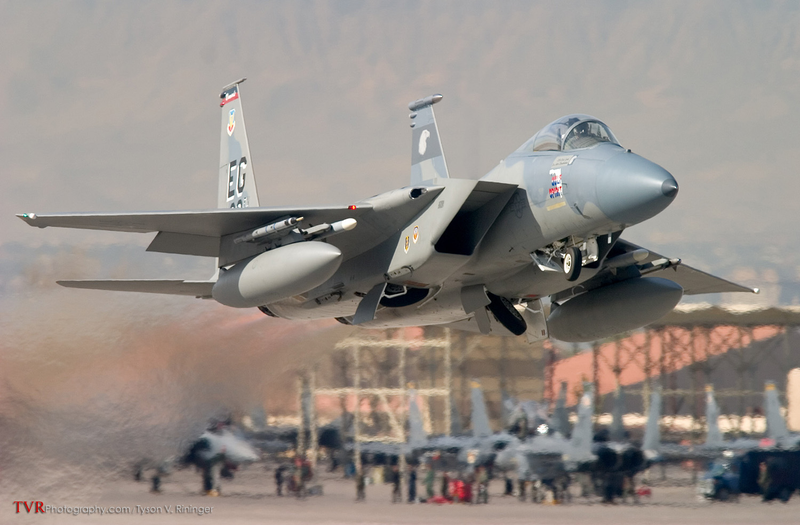 Illustration for article titled All These Jaw-Dropping Airplane Images Were Taken By This Flying Photog